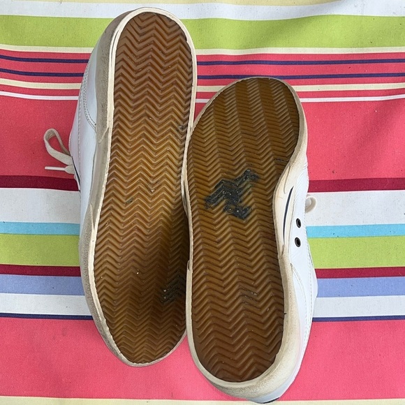 WOMEN’S WHITE NIKE shoes WITH SWOOSH RETRO GTS WOMEN’S SIZE 11 - Picture 10 of 10